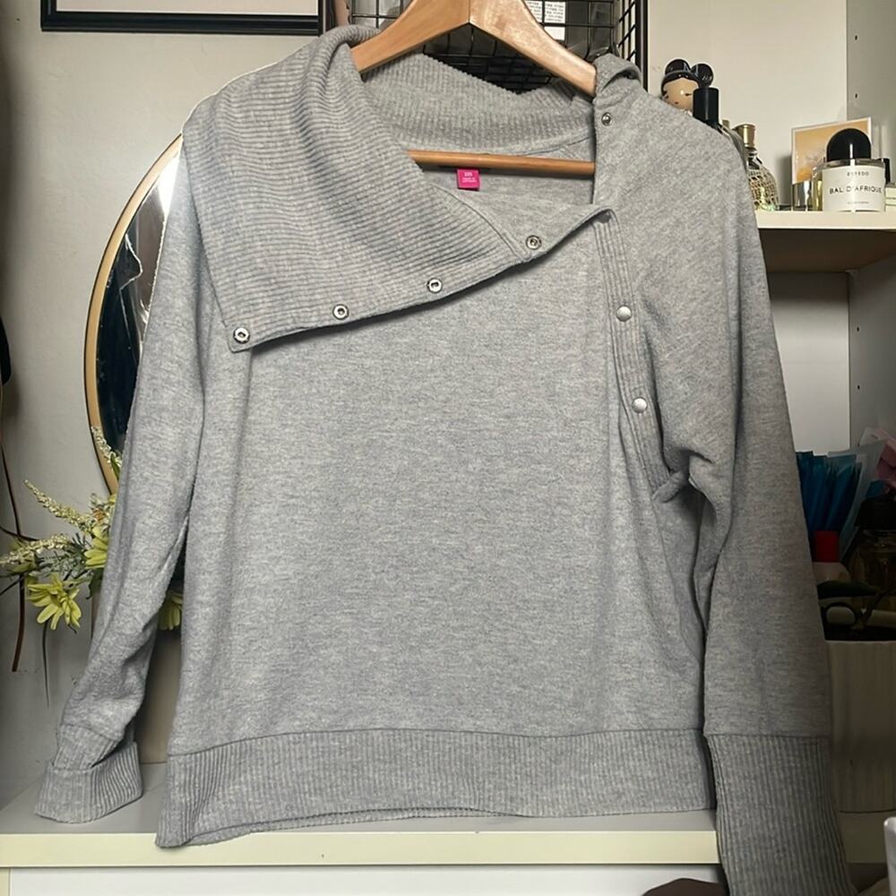 Vince Camuto Grey Button Turtleneck